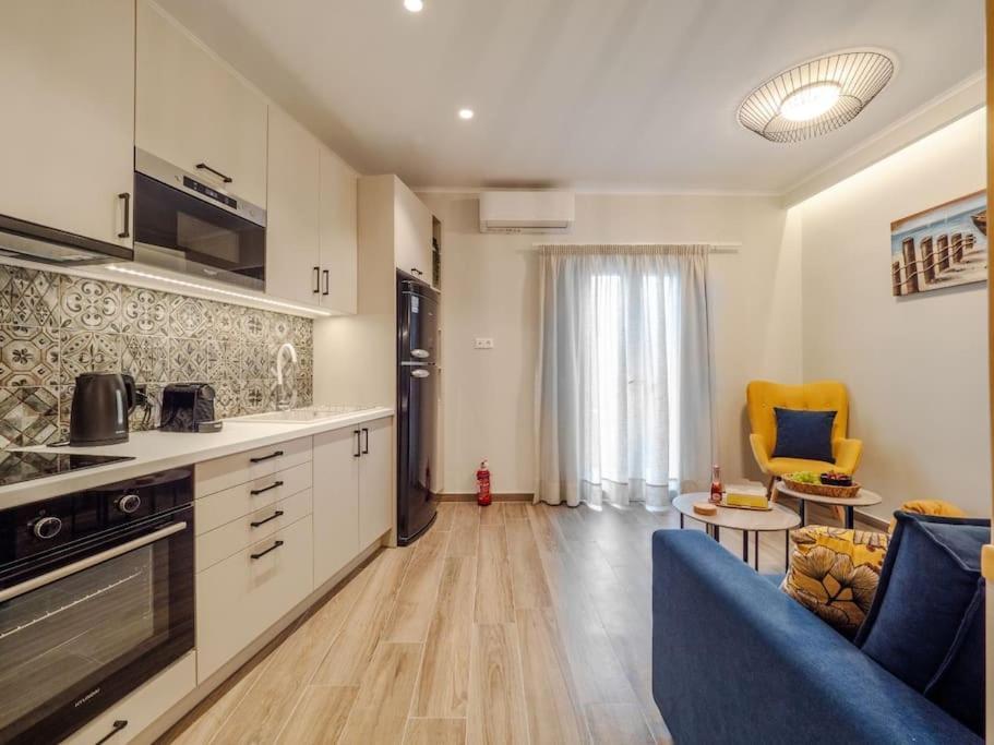 Soma Lux Apartment! Apartament Corfu (city)