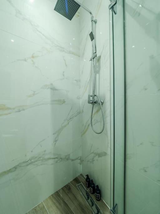 Soma Lux Apartment! *